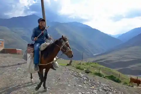 From Baku: Khinalug and Candy Cane Mountains Day Trip