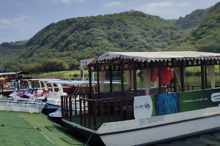 Salalah: Private 5-Day Dhofar Highlights Tour with Guide