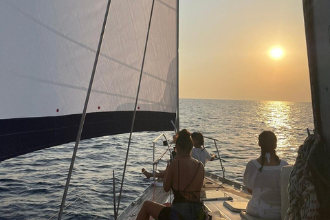 Mykonos : Croisière au coucher du soleil vers Rhenia, safari sur la plage, dînerCroisière sans transfert