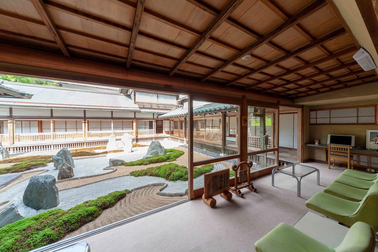 Wakayama & Koyasan: Private Tour with Hotel Pickup & Lunch