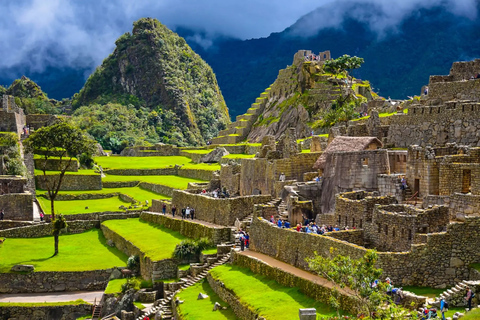 Cusco: Sacred Valley and Machu Picchu 2-Day Tour