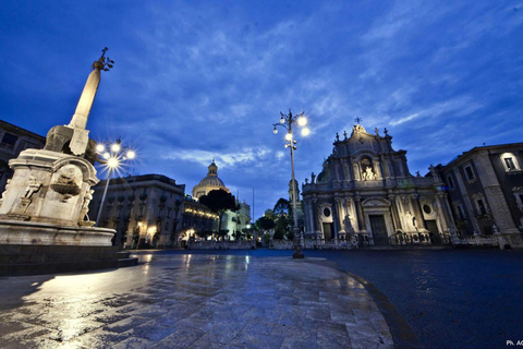 Magisch kerstfeest in Catania: privétour langs lichtjes, kerststallen en Siciliaanse smaken