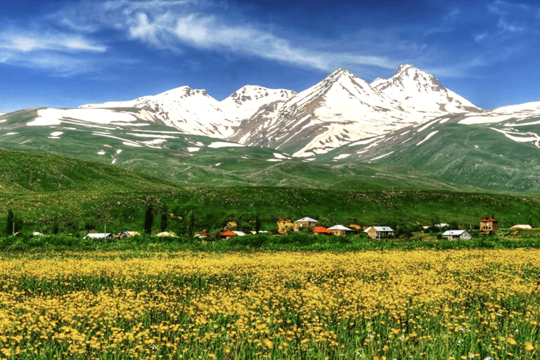 Yerevan: Amberd Fortress, Armenian Alphabet Alley, Lake Kari