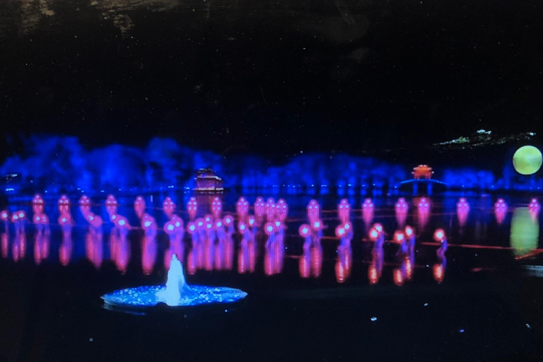 Hangzhou: Private Shopping & Impression West Lake Show Tour