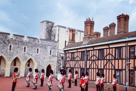 London: 10-stündige private Tour (Windsor Castle+Bath+Stonehenge)