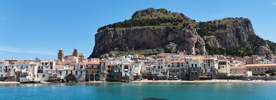 Cefalù : sortie en bateau privée, snorkeling et apéritif (1-8 pax)