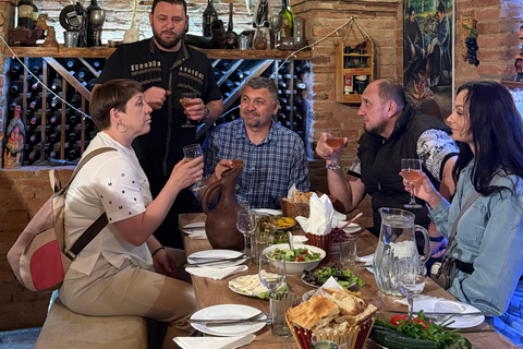 تبليسي: وليمة جورجية مع دروس في النبيذ والطبخ