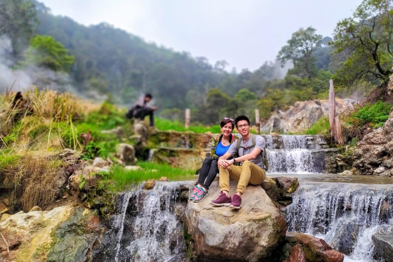 Bandung: cratere vulcanico, sorgenti termali, bagni di fango e tè