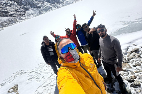 Rolwaling Valley Trek: odkryj święte jeziora przez 12 dni