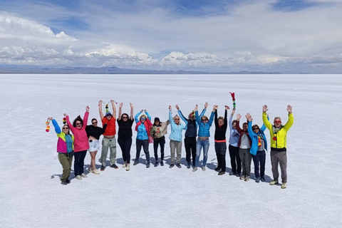 From Uyuni: Salt Flat Experience with Sunset, Lunch Included, and Wine