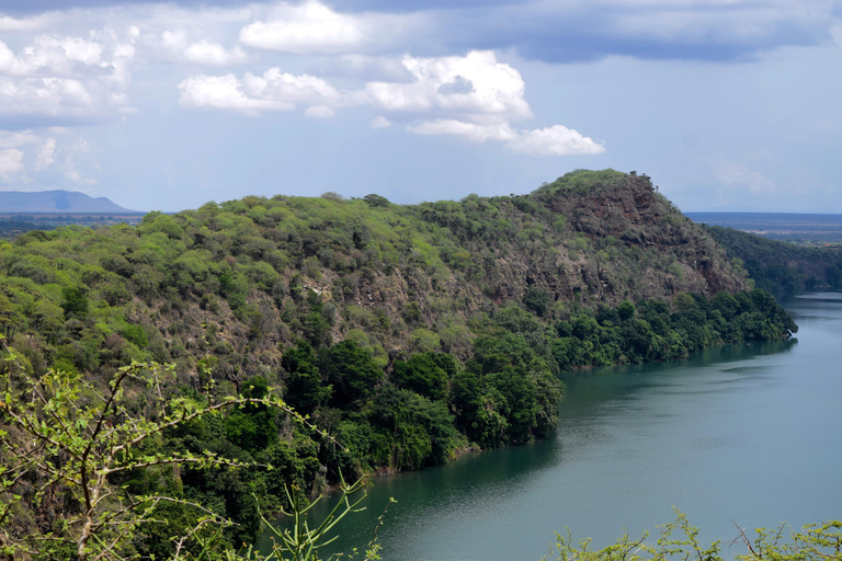 Lake Chala Tour: Wandelen en/of kajakkenMeer van Chala: Wandelen naar de grensrots