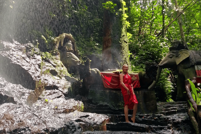 Bali: Taman Pecampuhan Sala Temple Melukat Ceremony