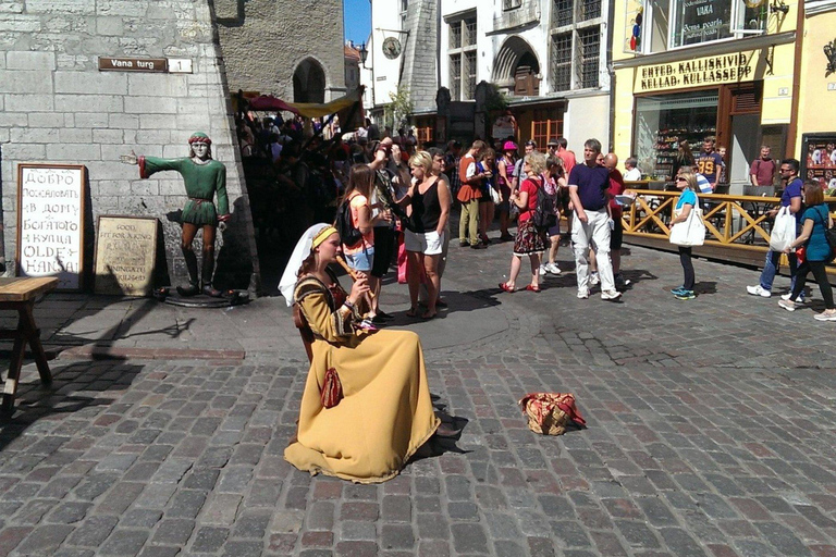 Tallinn Day Tour: Old Town Legends, Lunch & Modern Sights