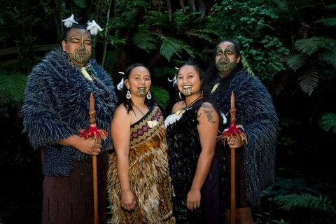 Private Day Tour - Rotorua, Kiwi Hatchery & Māori Culture