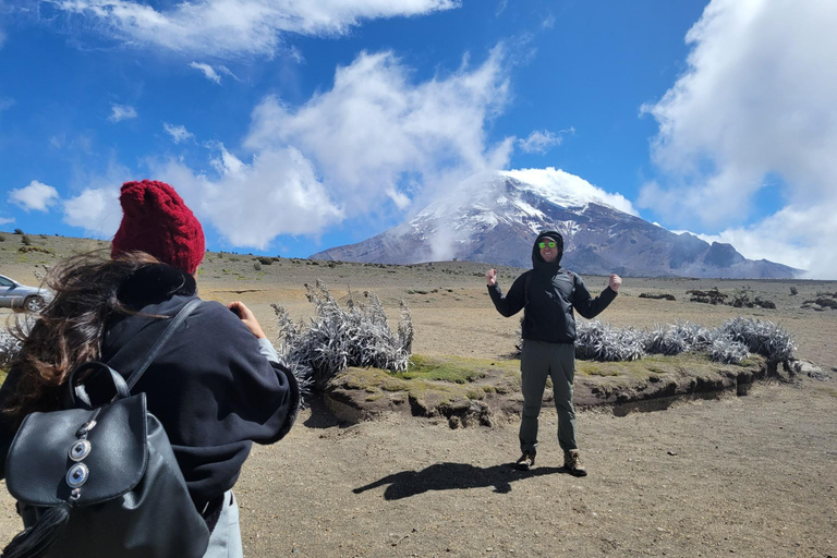 Quito to Cuenca: 4-Day Cotopaxi, Quilotoa, Baños, ChimborazoTour + Standard Hotel