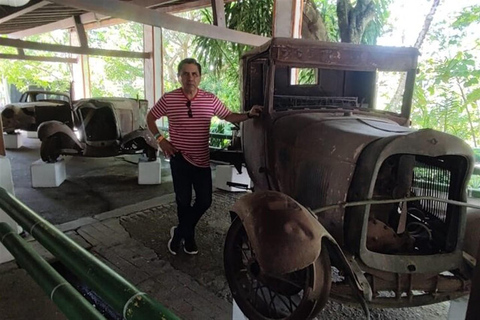 Medellín: Pablo Escobar Hacienda Napoles Full Day Tour