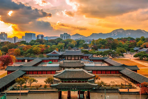 Seoul: Palace, Hanok Village & Jingwansa Temple Tour
