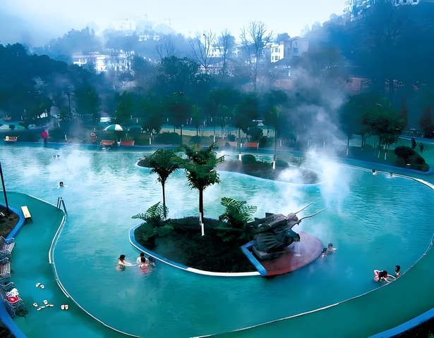 Chongqing: Ronghui Hot Spring City Entry Ticket