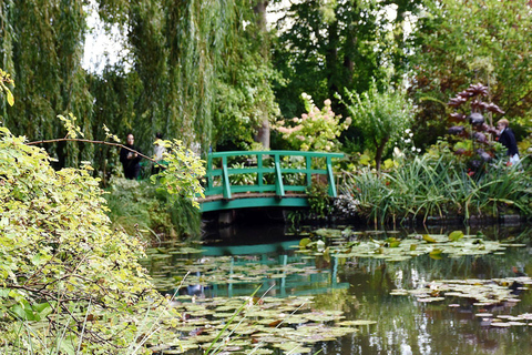 Vanuit Parijs: Bezoek aan het huis van Monet en zijn tuinen in Giverny