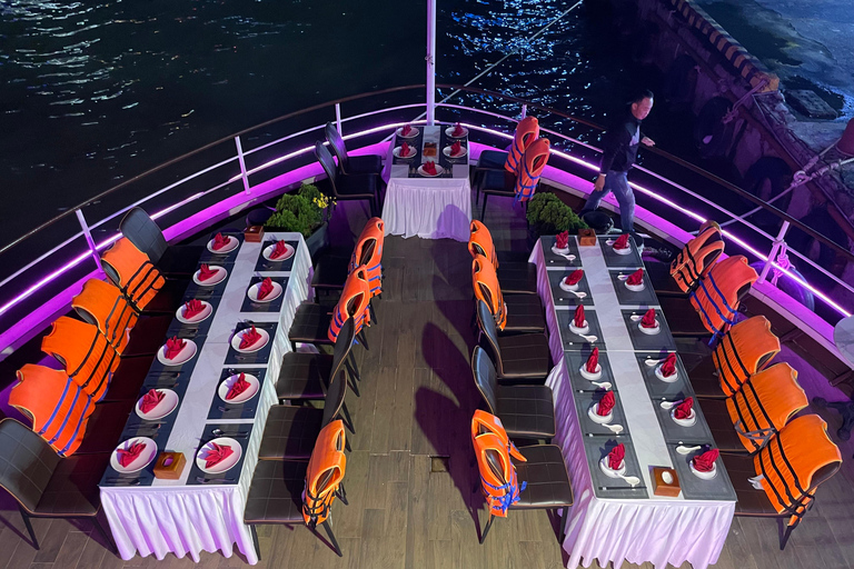 Da Nang: Private Tour Premium Dinner Cruise & Hotel Transfer Private tour - Chinese speaking Guide