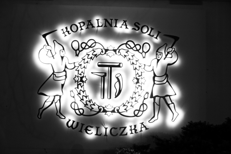 Krakow: Wieliczka Salt Mine Guided Tour with Hotel Pickup