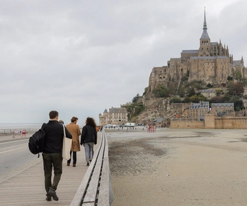 From Paris: Full-Day Mont Saint-Michel Guided Tour