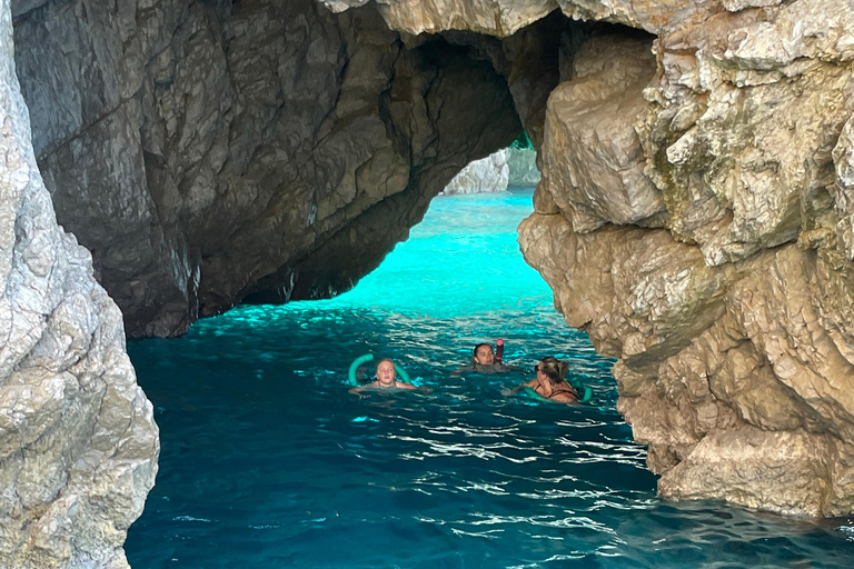 Boat tour of Capri from Nerano/Positano/Praiano(Copy of) Boat tour of Capri from Amalfi Coast