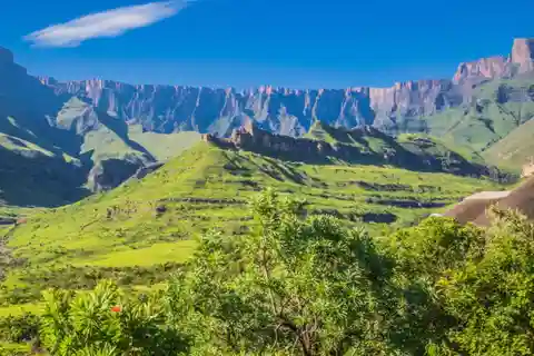 1/2 Day Drakensberg Mountains & Hiking Tour from Durban