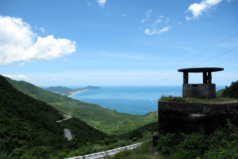 Hue: Transfer van/naar Hoi An met privé auto via Hai Van PassHue naar Hoi An via Hai Van Pass, Marble Mountain en meer