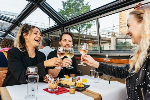Amsterdam: Cheese & Wine Cruise Candlelight Cruise with Cheese and Wine
