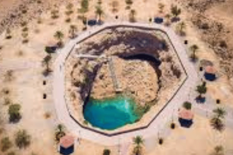 Wadi Shab & Bimmah Sinkhole... Oman's natural waterpools Wadi Shab & Bimmah Sinkhole...with Lunch