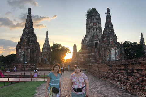 Ayutthaya Sunset Boat &amp; UNESCO-tempel: Flerspråkiga.Privat tur på franska