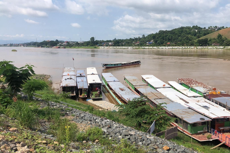 De Chiang Rai en barco lento a Luang Prabang 2 días 1 noche