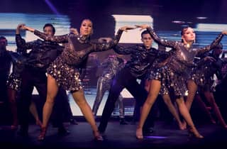 Prag: Atemberaubende Kabarett-Show mit 4-Gänge-Dinner-Option