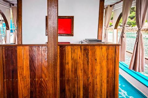 Ko Tao: Vintage Boat-Small Group Snorkeling Day Trip w/Meals