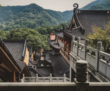 Hangzhou Private Day Trip by Bullet Train from Shanghai