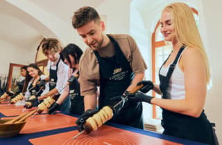 Prag: Workshop zur Herstellung von traditionellem Schornsteinkuchen (Trdelník)
