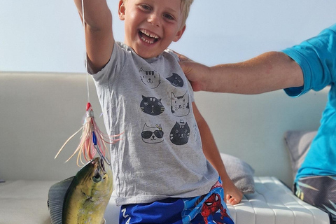 Santa Cruz de Tenerife: Private Family Fishing Tour