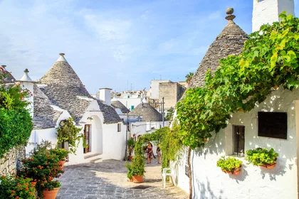 Polignano a Mare/Bari: Alberobello und Matera auf eigene Faust