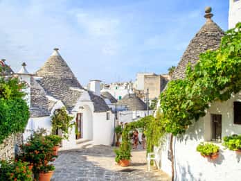 Polignano a Mare/Bari: Alberobello and Matera On Your Own