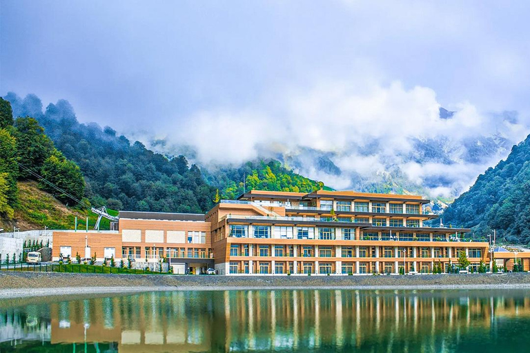 Depuis Bakou : Excursion d&#039;une journée à Shamakhi et Gabala avec téléphérique