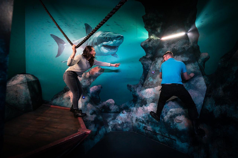 Madrid: Prison Island Giant Indoor Escape Game Entry Ticket Escape game new generation in Madrid with 1h Prison Island