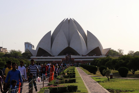 Delhi: Spiritual Sites Tour with Hotel pick-up & Drop Delhi: Multi-Faith Exploration Only Guide