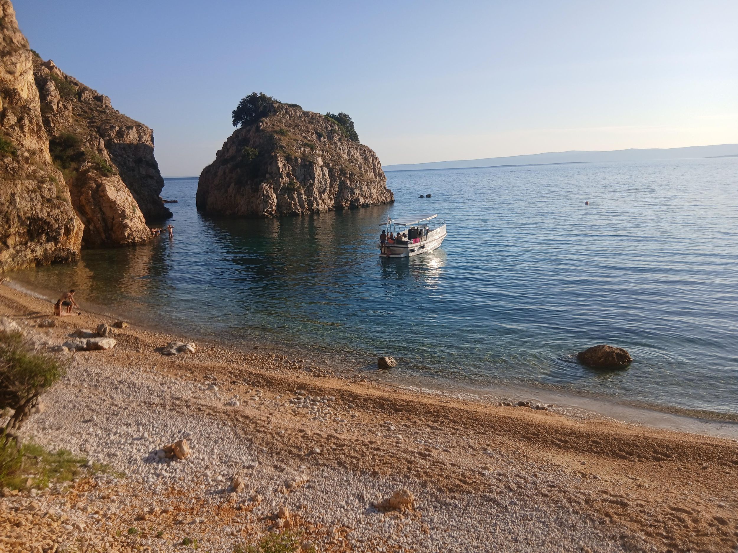 Punat Golden Excursions, gemeinsame Bootstouren zu wilden Buchten