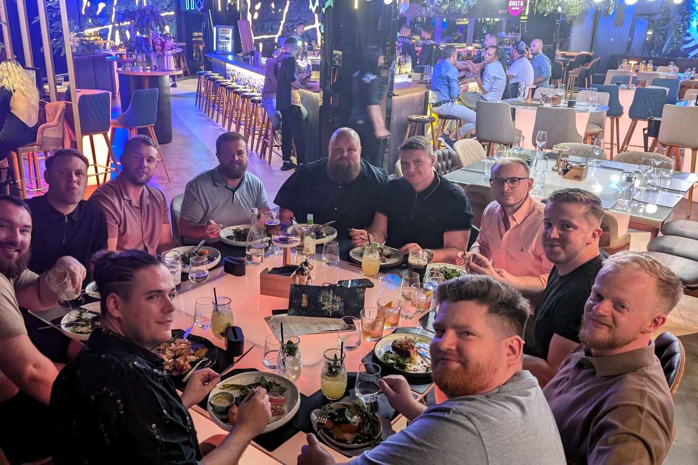 Bucarest : Dîner VIP, Limousine et Soirée Clubbing