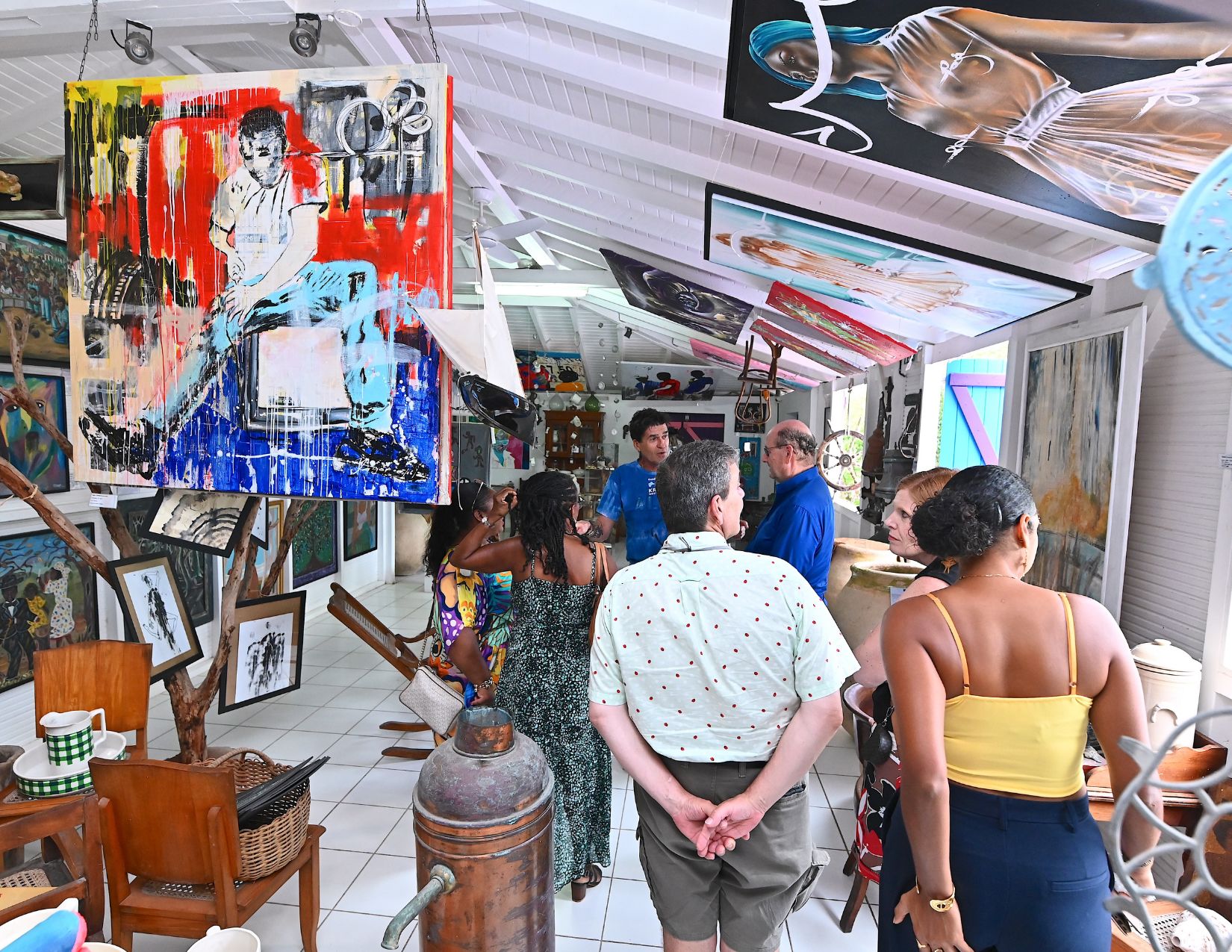 Kunst- und Kulturroute auf Guadeloupe, lokale Gastronomie im Privatbus