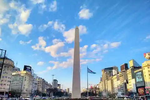Total immersion in Buenos Aires with an English-speaking guide