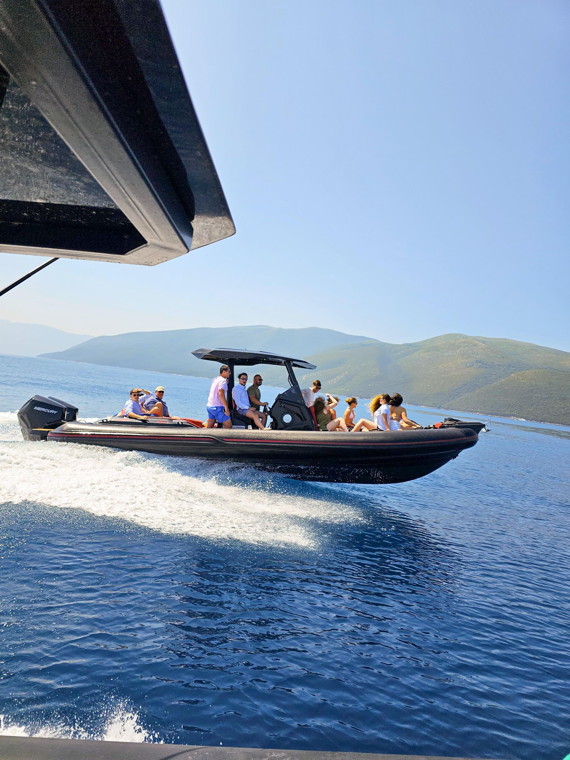 Von Vlore: Tour mit dem Schnellboot zur Haxhi-Ali-Höhle mit Schnorcheln