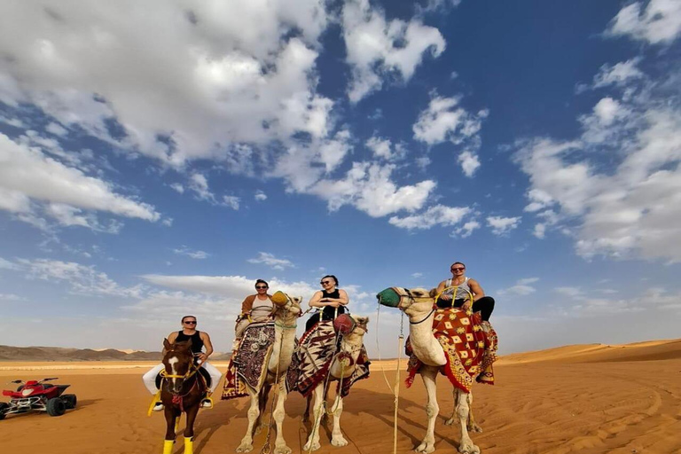 Aventure dans les sables rouges (balade en quad, balade à dos de chameau, maison du patrimoine)