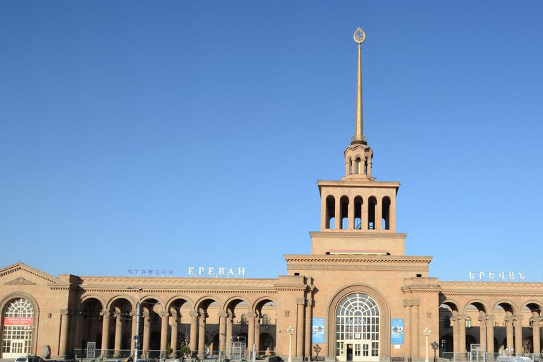 Upptäck Gyumri med tåg, konstens och kulturens stad